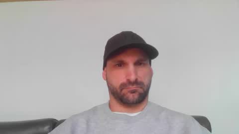 Snapshot of manop01 chatting on May 10, 1:49 pm manop01 online show from May 10, 1:49 pm