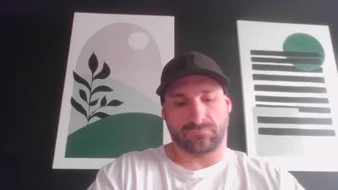 Snapshot of manop01 chatting on May 11, 3:07 pm manop01 online show from May 11, 3:07 pm