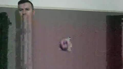 Snapshot of manu13551 chatting on March 15, 11:27 am camface13551 online show from March 15, 11:27 am