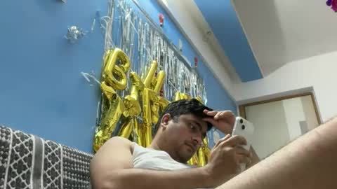 Snapshot of manu2704 chatting on October 30, 4:41 pm sexy boy online show from October 30, 4:41 pm