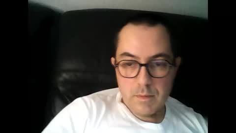 Snapshot of manu5933 chatting on December 18, 8:42 am manu5933 online show from December 18, 8:42 am