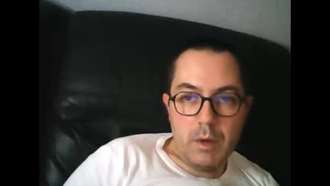 Snapshot of manu5933 chatting on December 19, 6:12 pm manu5933 online show from December 19, 6:12 pm