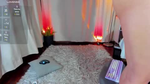 Snapshot of manu_velez_ chatting on October 21, 8:48 am Manu Velez online show from October 21, 8:48 am