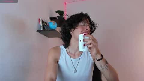 Manuel online show from October 9, 2:31 am