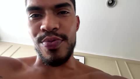 Snapshot of manuel__brown chatting on May 25, 7:31 pm Manuel online show from May 25, 7:31 pm