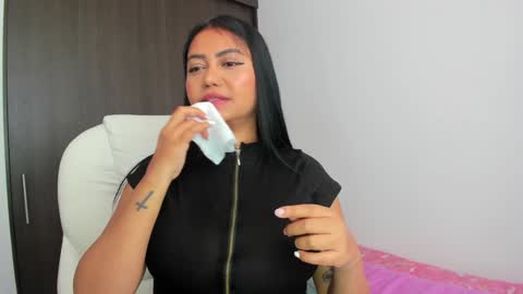 MANUELA online show from January 5, 7:49 pm