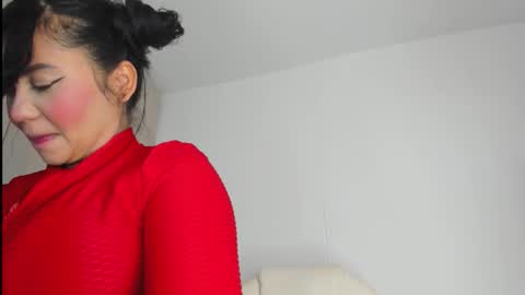 MANUELA online show from March 14, 2:00 pm