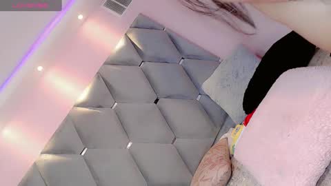 Manuela Kingsley online show from January 2, 5:39 pm