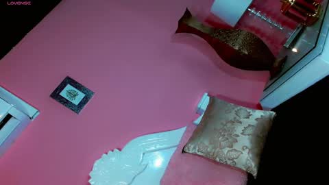 Manuela Kingsley online show from February 3, 11:31 am