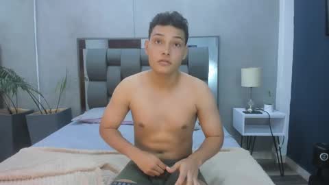 Snapshot of manuell_rivero chatting on May 29, 7:34 pm Manuell Rivero online show from May 29, 7:34 pm