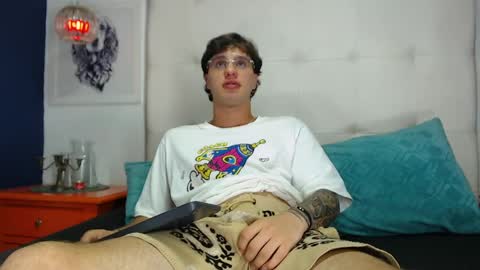 Manuel online show from March 29, 4:45 am