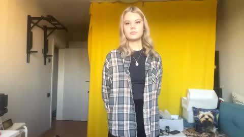 Lara online show from November 19, 10:48 am