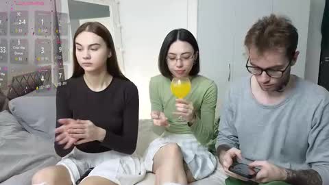 mar7gan online show from December 2, 6:41 am