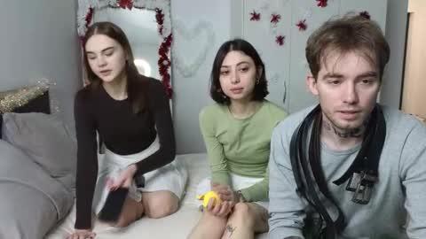 mar7gan online show from December 23, 9:40 am