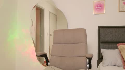     online show from March 11, 2:32 am