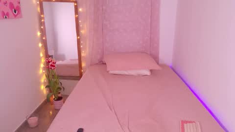     online show from January 17, 12:43 pm