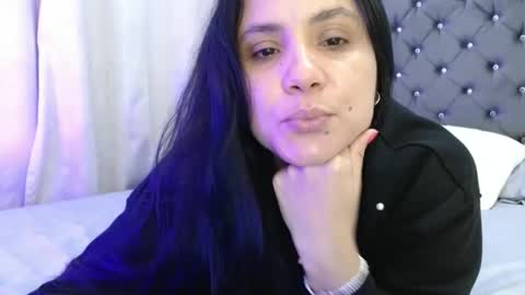 Snapshot of mara4sweet chatting on January 6, 1:20 am mara4sweet online show from January 6, 1:20 am