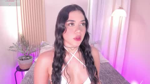 Snapshot of mara_brooks chatting on November 13, 8:52 pm Mara online show from November 13, 8:52 pm