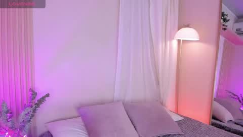 Snapshot of mara_brooks chatting on June 4, 8:04 pm Mara online show from June 4, 8:04 pm