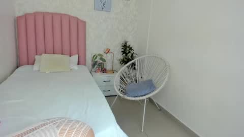 Snapshot of mara_galle chatting on April 29, 12:09 pm Mara online show from April 29, 12:09 pm
