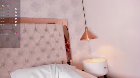 Snapshot of mara_vibe chatting on March 4, 6:29 pm Mara online show from March 4, 6:29 pm