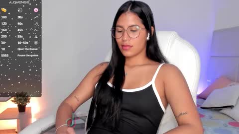 Mara online show from September 25, 8:45 pm