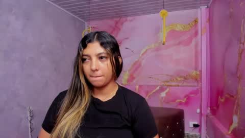 Snapshot of maraluna_ chatting on July 11, 11:57 am Maraluna online show from July 11, 11:57 am