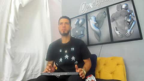 Marc Ruffalo online show from April 12, 7:19 pm