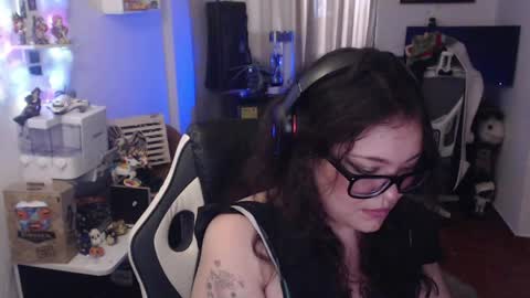 Snapshot of marcela2101s chatting on May 19, 8:15 pm marcela2101s online show from May 19, 8:15 pm
