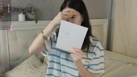 Marcelline online show from February 8, 3:32 am