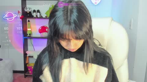 Snapshot of marcelinegh chatting on December 16, 11:44 am Marceline online show from December 16, 11:44 am