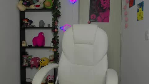 Marceline online show from April 15, 11:17 am