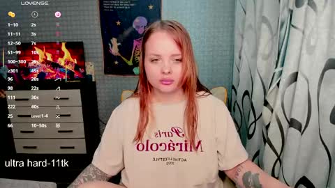 Snapshot of marcelinepeach chatting on May 24, 2:44 pm Sara online show from May 24, 2:44 pm