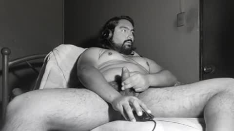 Snapshot of marcelon95 chatting on April 6, 5:08 am marcelon95 online show from April 6, 5:08 am