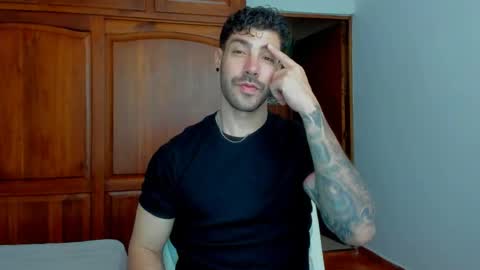 Snapshot of marco_tahani_ chatting on May 25, 1:28 pm Marco IG marco tahani online show from May 25, 1:28 pm