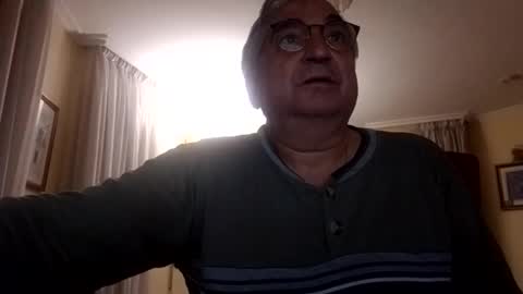 Snapshot of marcos260526 chatting on May 1, 1:32 am marcos260526 online show from May 1, 1:32 am