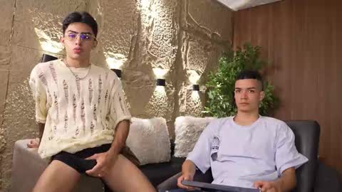 Snapshot of marcoyethan chatting on October 3, 11:02 pm Marco and Ethan online show from October 3, 11:02 pm