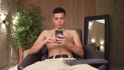 Marco and Ethan online show from February 25, 8:18 pm