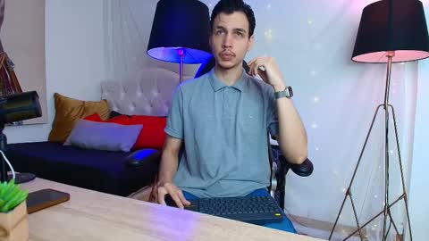 Marcus Hanks online show from January 13, 5:02 am