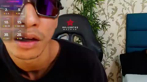 Snapshot of marcus_jeron chatting on July 13, 8:00 pm marcus_jeron online show from July 13, 8:00 pm