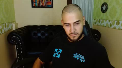 marcus_soler online show from October 31, 5:03 pm