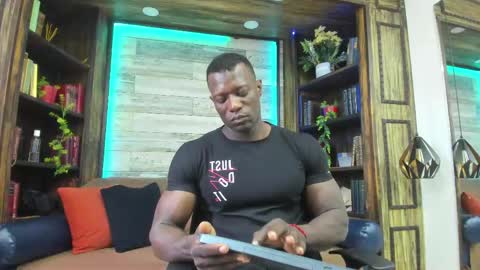 Snapshot of marcusblack_ chatting on May 22, 2:01 pm Marcusssss online show from May 22, 2:01 pm