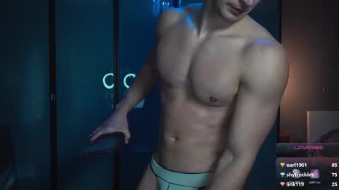 Snapshot of marcusdiamond chatting on February 25, 4:31 pm Marcus Diamond  online show from February 25, 4:31 pm