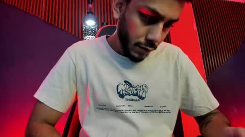 Snapshot of marcusgrayy chatting on June 18, 12:42 pm Marcus online show from June 18, 12:42 pm