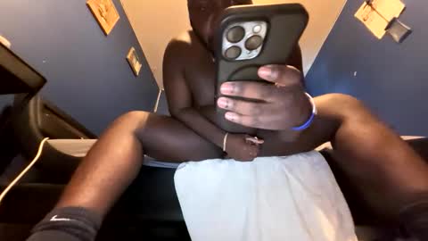Snapshot of marcuslouis18 chatting on June 9, 1:56 pm marcuslouis18 online show from June 9, 1:56 pm
