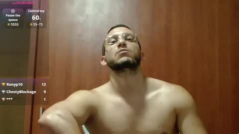 Snapshot of marcusmilarc chatting on October 8, 11:46 pm   online show from October 8, 11:46 pm