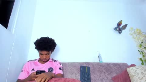 Snapshot of marcussmithx chatting on December 7, 3:14 am MARCUS online show from December 7, 3:14 am