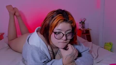 danna online show from December 3, 3:20 am