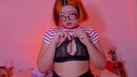 danna online show from December 6, 5:42 am