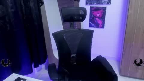Snapshot of marcydark___ chatting on July 23, 10:51 pm help me with 100 hands up online show from July 23, 10:51 pm